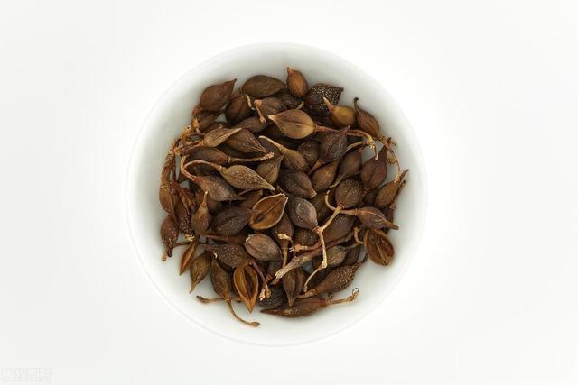 1个中成药，胜过血府逐瘀，堪称去污剂，清一身淤堵，通全身气血