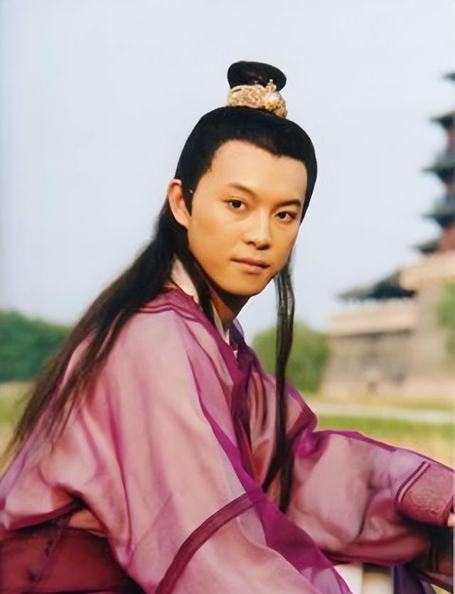 戏没拍完被赶出剧组?5位被“炒鱿鱼”的演员,有人无辜有人活该