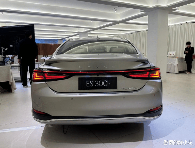 取消260版本，新“雷克萨斯ES”正式上市，起步价29.99万！