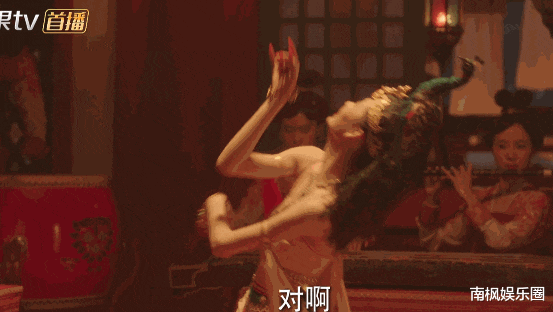 《国色芳华》:出场就把男主看呆,这才是古装“头牌”该有的颜值