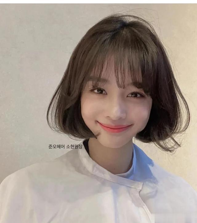 春季剪个包脸短发