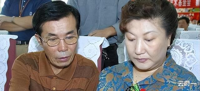 2005年高秀敏意外猝死,13年后情夫何庆魁揭露:撒谎把命搭进去了