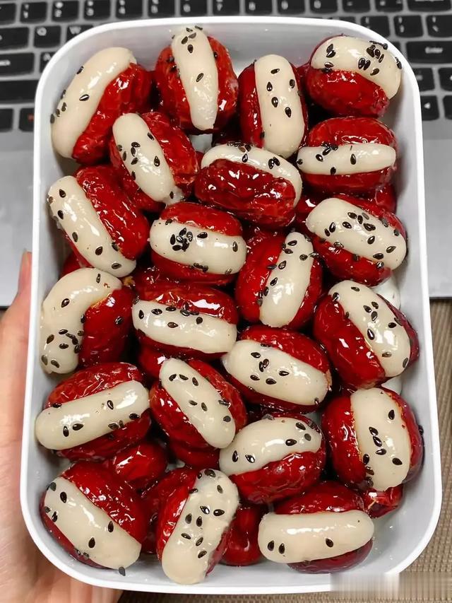 老得慢的女人,都爱吃这6种食物,坚持吃2种以上,60岁也不显老