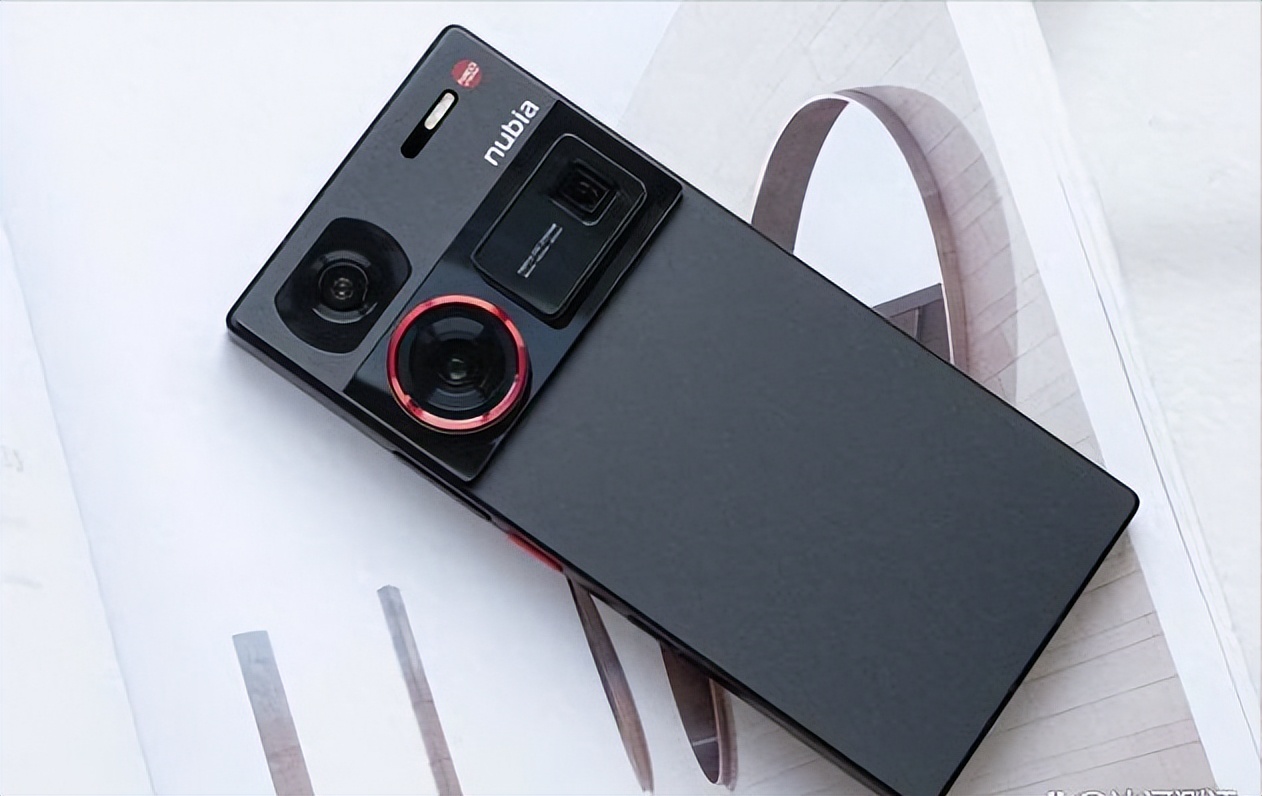 华为Mate 70真机曝光?被忽悠的消费者,被忽视的另一部国产手机