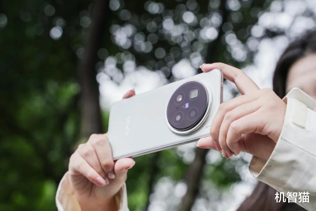 一樣的預(yù)算，老款Ultra和新款Pro怎么選？