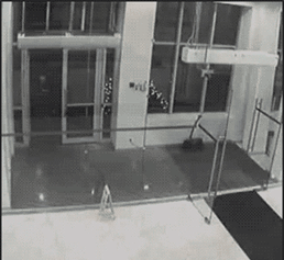 魏大勋扯的不是李沁的裙子,而是整个娱乐圈的丑,他们什么关系