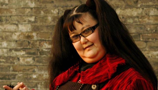 她是中国“最胖”女演员,100天减肥140斤,嫁帅气老公宠爱有加