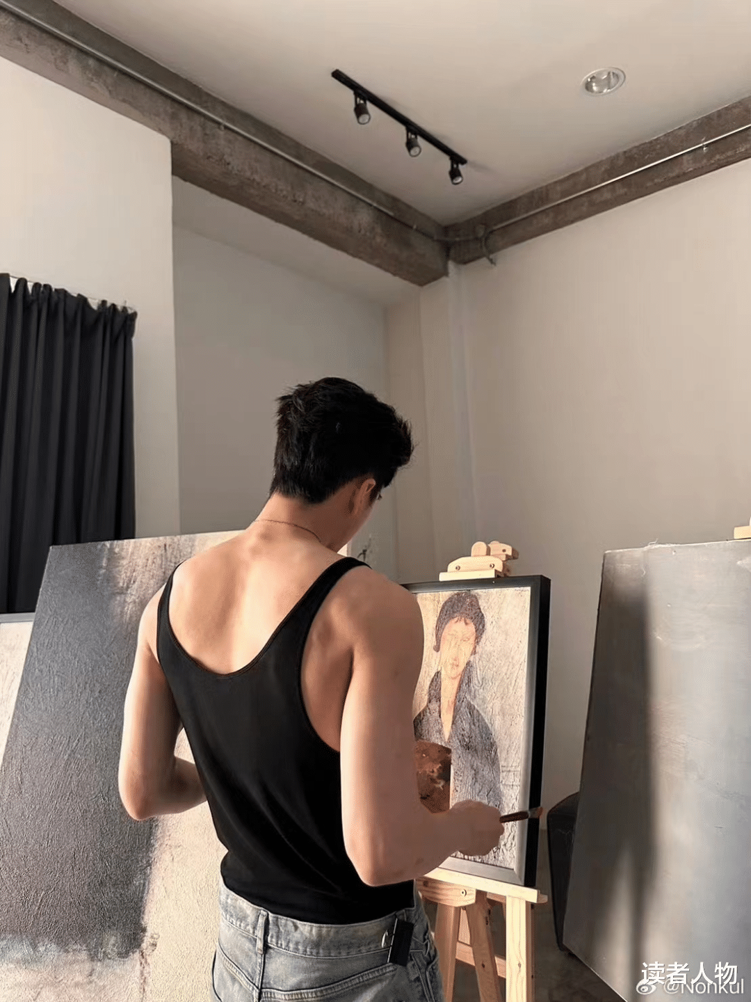 离开豪门后,她被小16岁影帝男友宠上天