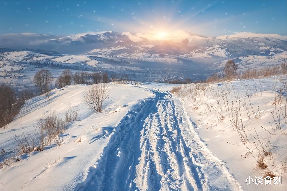 2024年冬天冷不冷？古书预兆：估卖价例贵，雪冻在三冬，是啥意思？