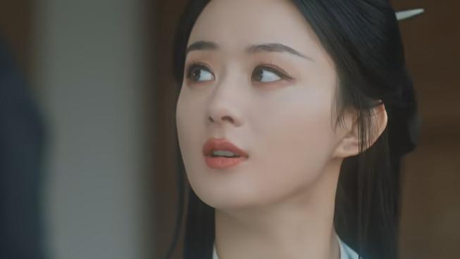 全程“梗着脖子”，台词硬挤，36岁赵丽颖带来85花“教科书”式演技