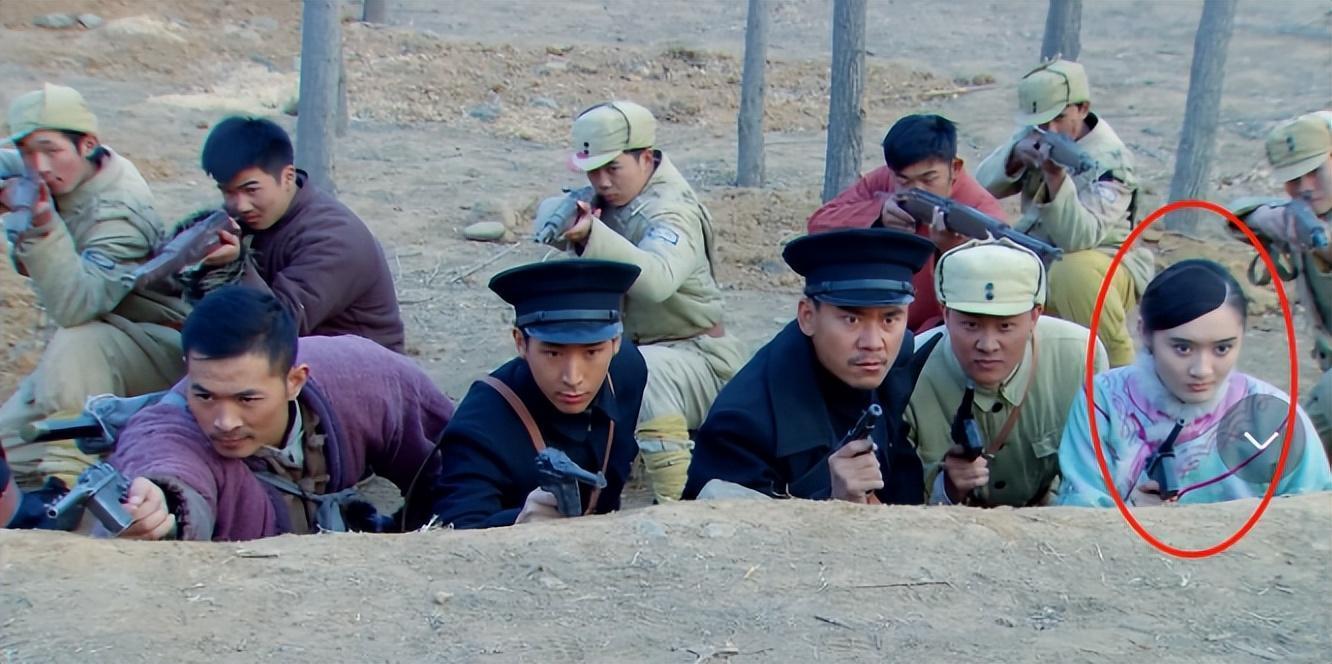 涂发胶抹口红，打仗住酒店，这些抗日剧，对得起以前的战士吗？