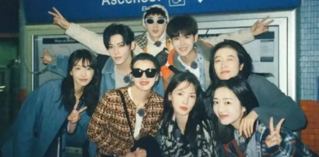 曝周雨彤送金晨的礼物是假货,自己用正品,金晨评论区网友劝远离