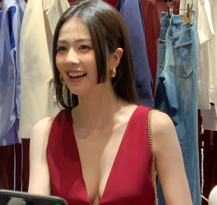 时尚活动生图:白鹿丰满有料,被莫文蔚的脸吓到,倪妮穿的啥