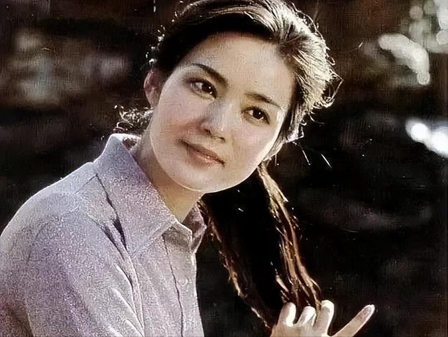 潘虹：13次夺影后，离婚38年单身无儿女，68岁却公开“表白”前夫