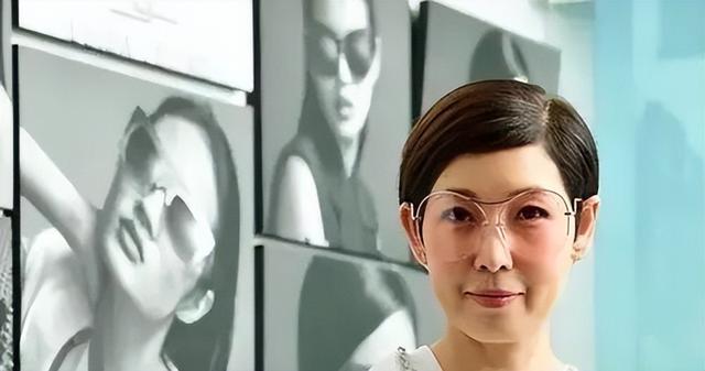 她承认出轨陈小春，与郑伊健、梁家辉皆有染，何鸿燊是她姑丈！