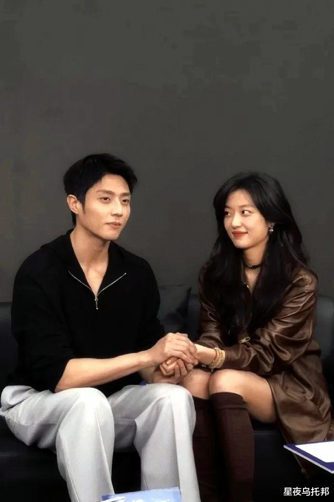 知名95花恋情被爆，男友神似王鹤棣？