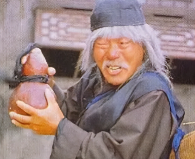 他是中国最传奇的演员，五个儿子全是大腕，长子更是比肩周星驰！