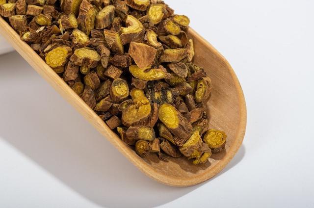 爱上火、反复发作?几块钱的中成药就能治好,清三焦火邪