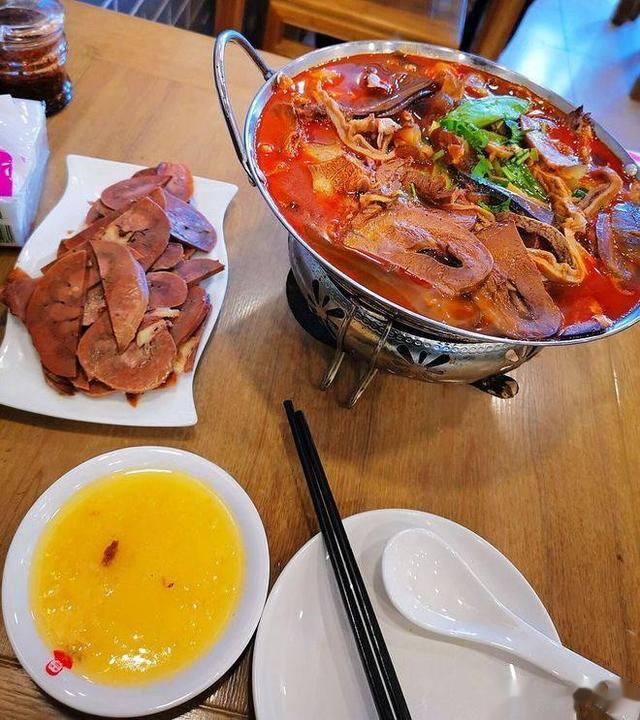 老北京驴肉锅杂,老味道,让你回味无穷,必须一试!