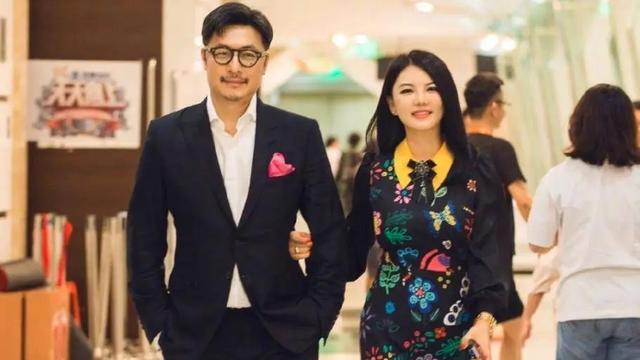 越低调越出乎意料，细看李湘的资产，才明白这才是她敢离婚的底气