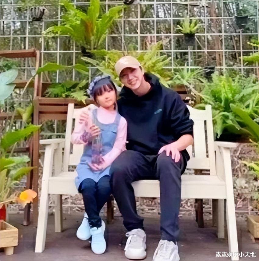 福原爱前夫晒女儿近照：孩子长得像妈妈，圆脸萌萌超可爱