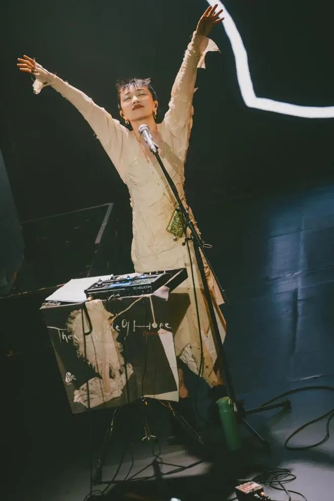 当年撕得最凶的塑料姐妹花,如今终于世纪同框!网友: 谁混得最差一眼便知