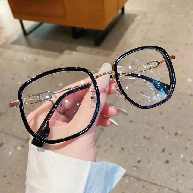 2024年的财富密码,掌握八大暴利行业,让你的财富翻倍增长!