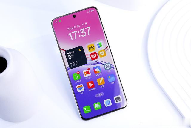 旗艦同款小直屏 超薄好手感 OPPO A5 Pro圖賞