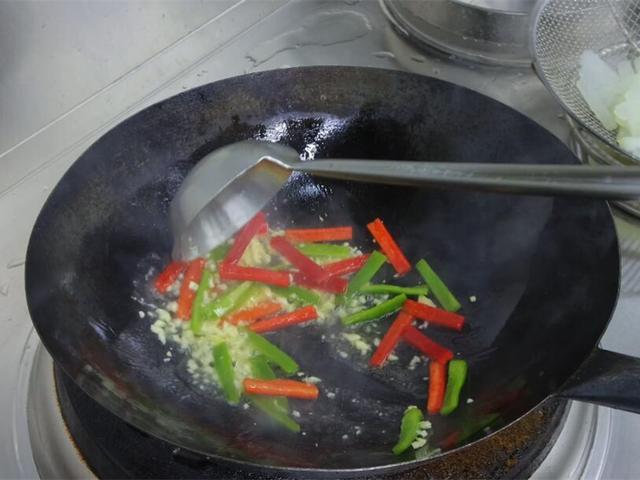 立夏将至,建议少吃虾和豆腐,多吃4样蔬菜,养阳散寒,平安入夏