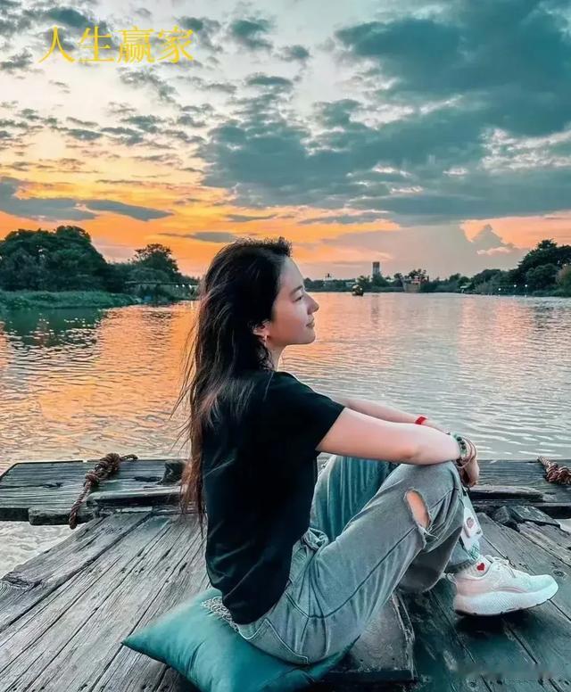 刘亦菲泰国度假，连发18张照片，粉丝们一整个大饱眼福了