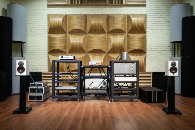 57年后经典重现,QUAD国都33前级和303后级功放试听测评