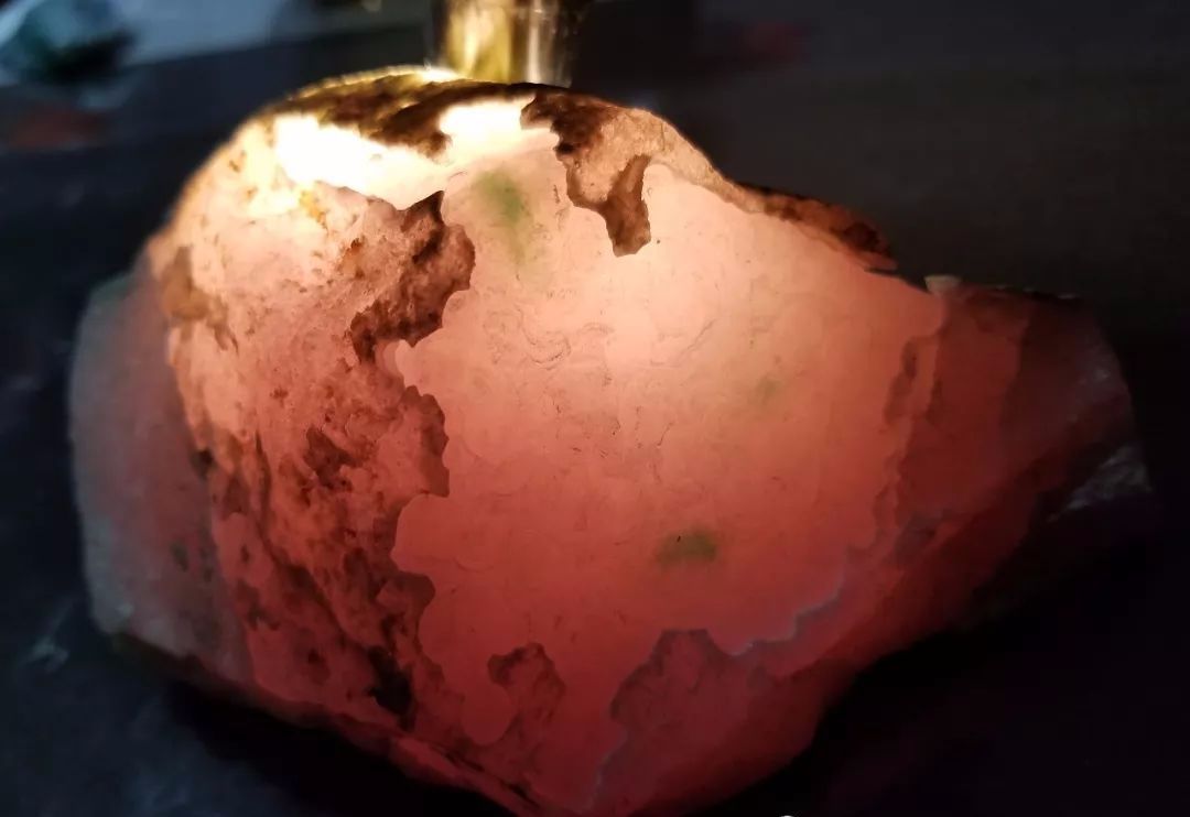 会卡翡翠原石居然有三种颜色