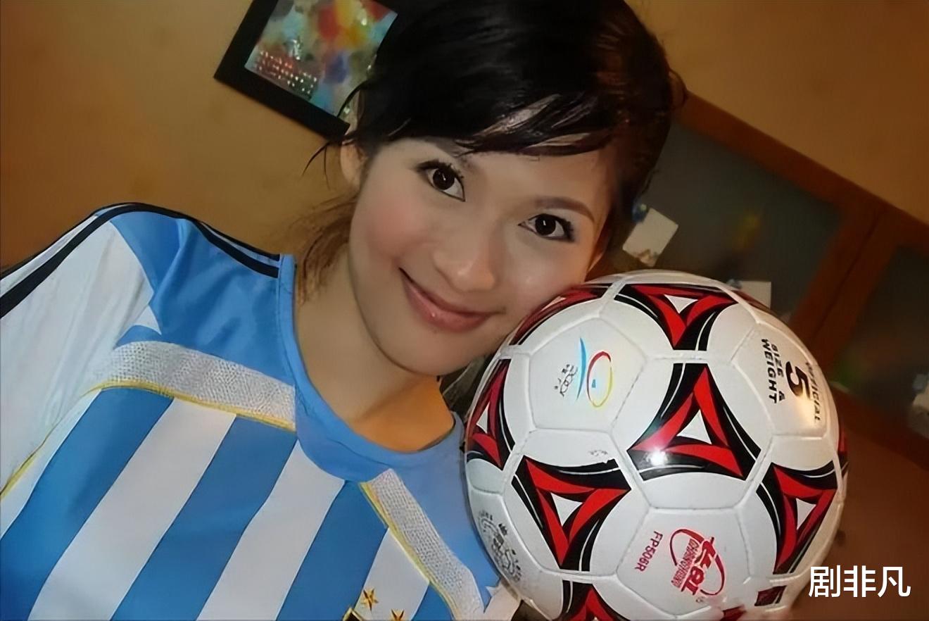 私生活混乱?被传和冯小刚夜宿8小时,从央视离职的她,如今怎样