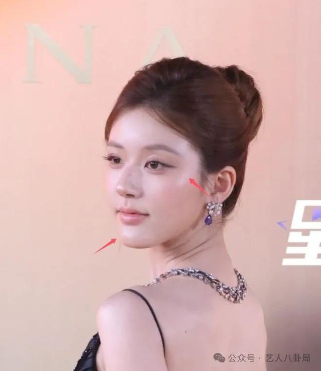 赵露思宝格丽生图嘘声一片，人瘦脸肿如大变活人，腋下太脏好尴尬