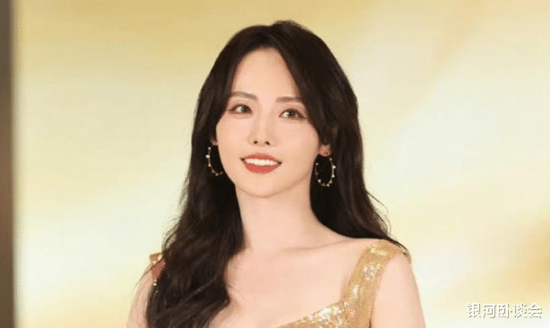 女明星沦落网红直播间,重返内娱之路无望。