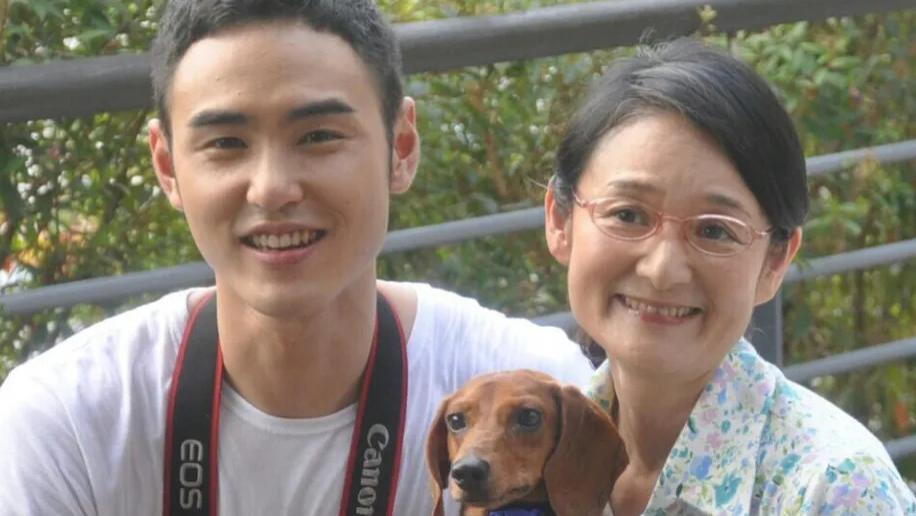 71岁老戏骨惨遭诈骗，女儿担心她想不开，省吃俭用被骗走了近百万