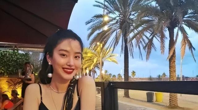 陈金飞带新欢约会，杨采钰遮羞布被撕开，背后真相令人