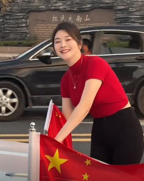 劳斯莱斯女车主身份被扒：资产过亿，知名品牌老板，妥妥的女强人