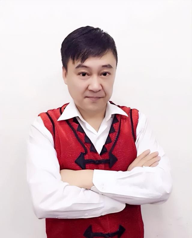 原来安守书和杨树林都不是真团长，辽宁民间艺术团历届团长都有谁