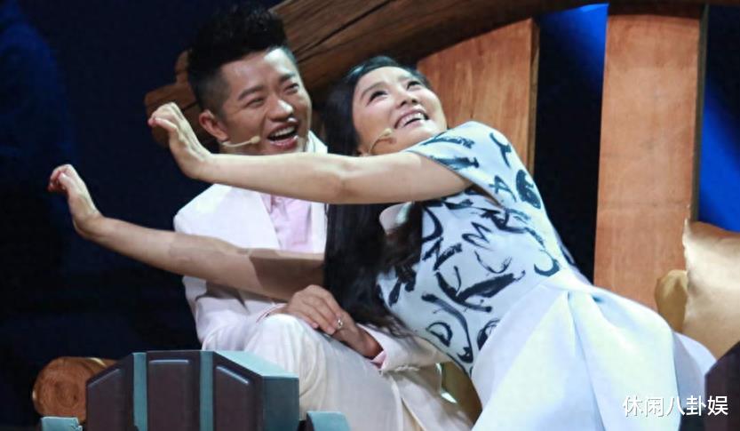 玲花终于不再隐瞒与曾毅的\特殊关系\,原来我们被骗了20多年