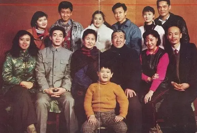 朗读者|1963年，春晚女皇赵丽蓉拒见毛主席，得知原因后主席连说：好好好