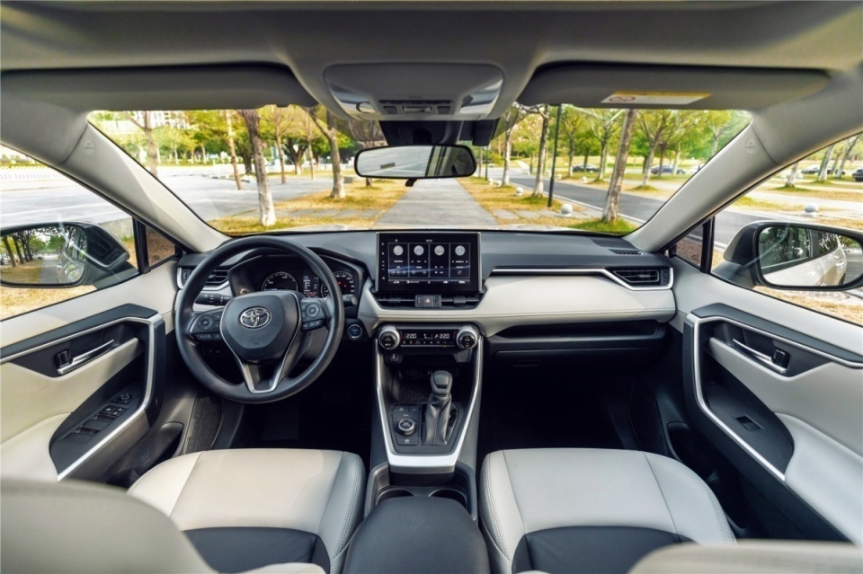 ?丰田打响“反击战”！合资中型SUV，20万实力降到13万多，剑指比亚迪