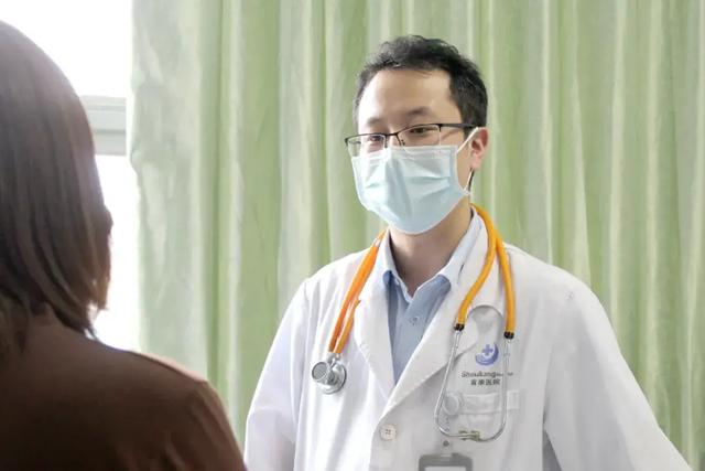 11岁男孩患胰腺炎，三个月后发展成癌症，医生呵斥：怎么能吃这些