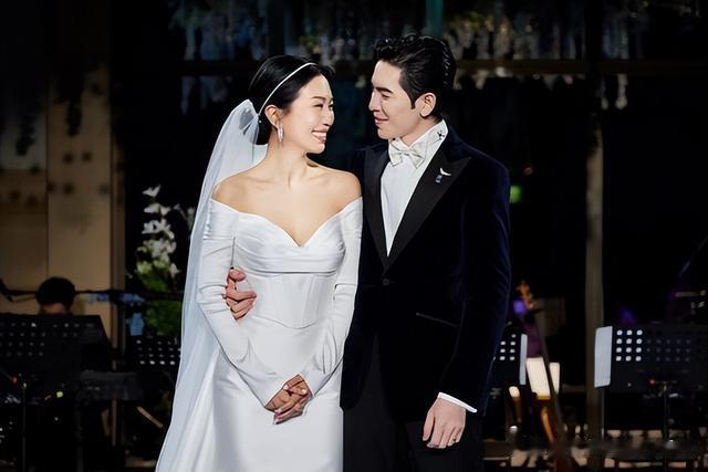 萧敬腾&Summer婚纱珠宝:皆来自台湾品牌,头纱暗藏浪漫巧思