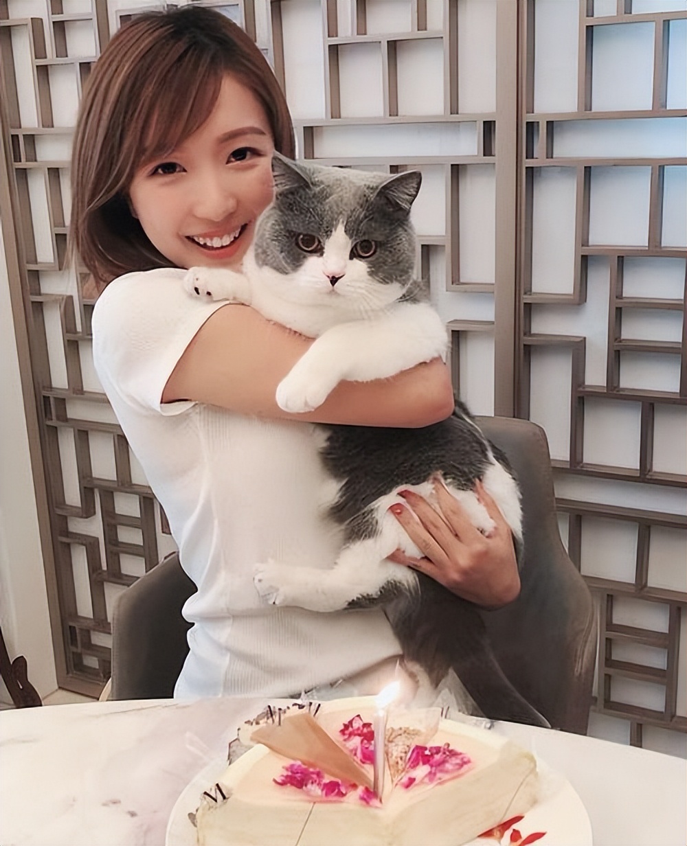 《港姐郭嘉文的婚礼:现状的真实写照》