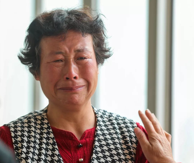 1年超过300次，51岁大爷癌症晚期，妻子泪如雨下：我没能劝动他