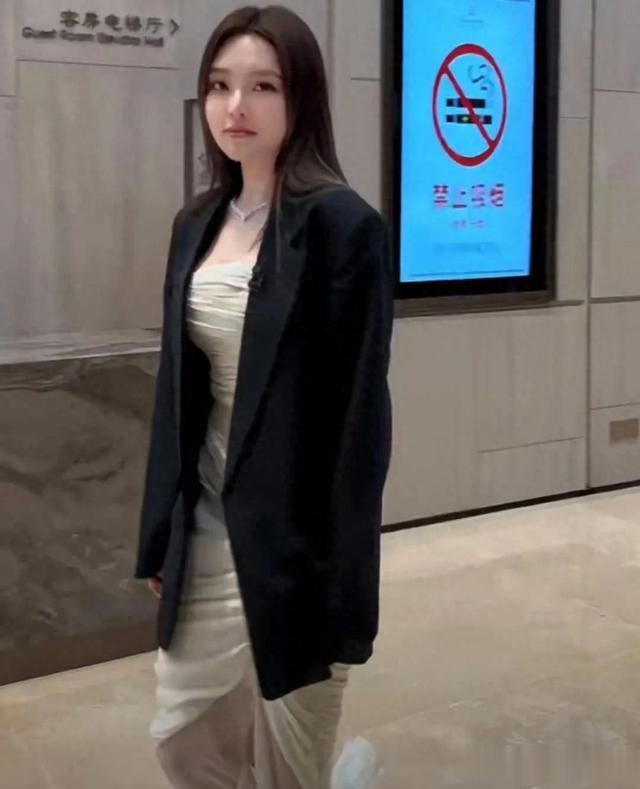 周扬青发文诉苦，称浪姐5是减肥训练营，脸熬垮了，已瘦到87斤