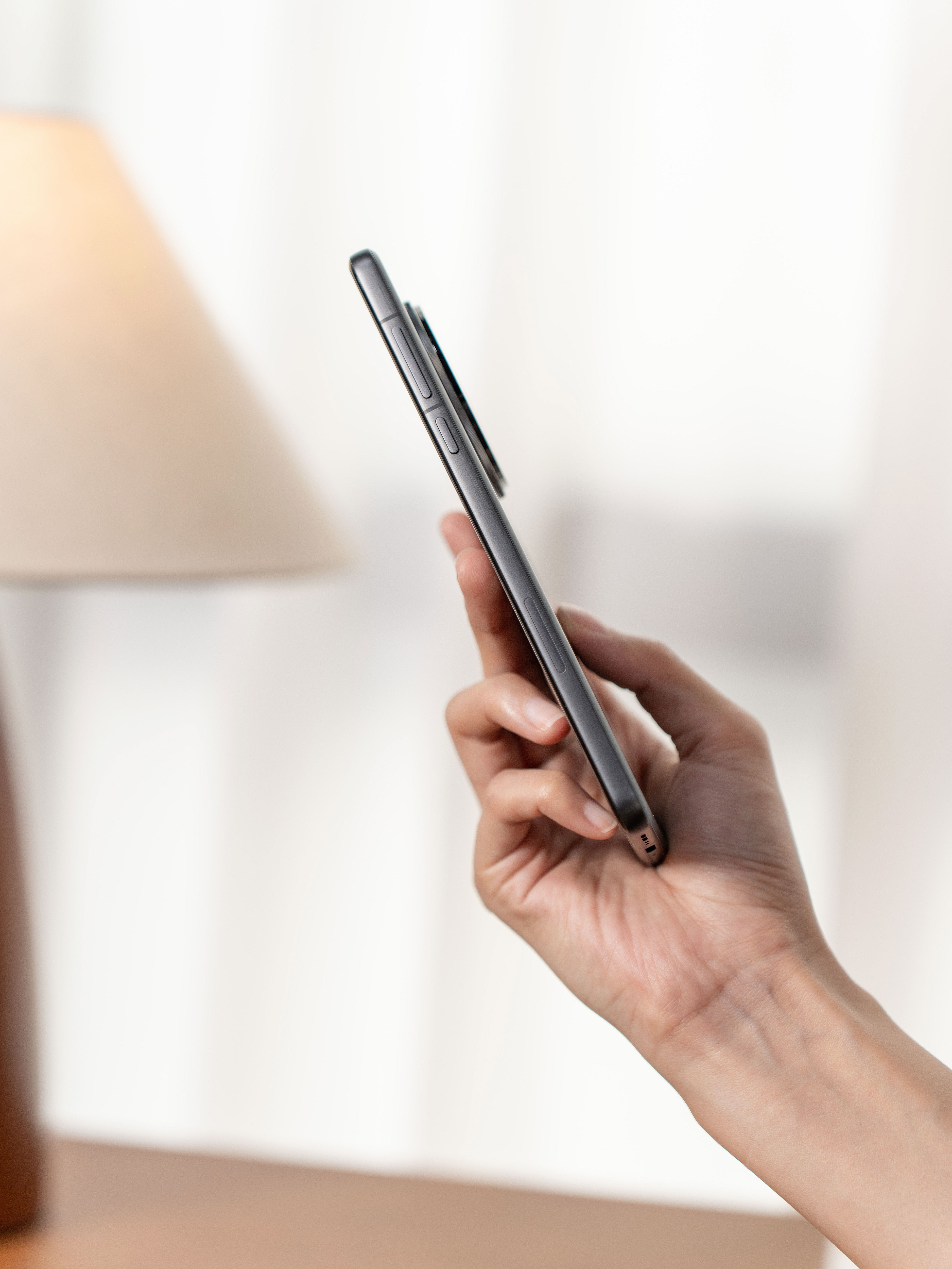 OPPO Find X8 Pro星野黑,还是一样稳