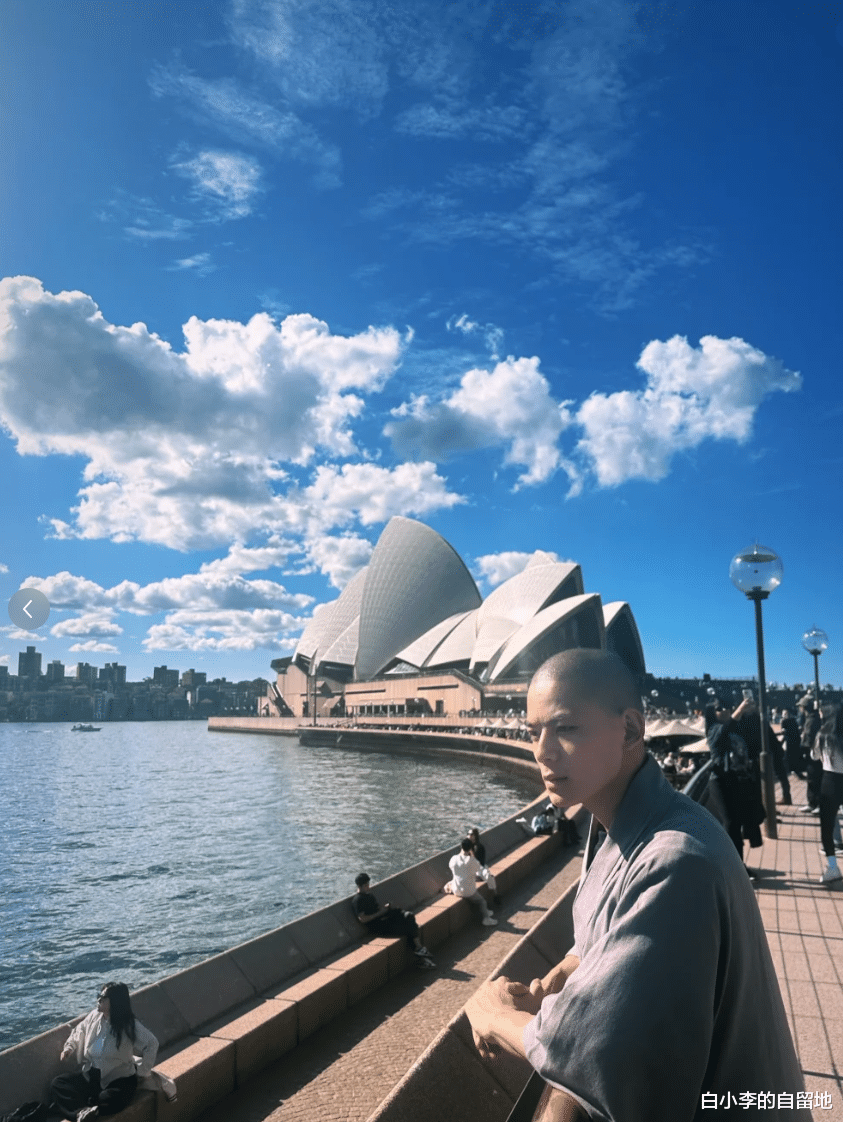 突传噩耗!21岁网红“武僧秋风”凌晨车祸去世,最后露面曝光