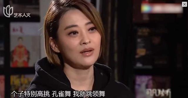 梅婷|朱时茂30年前的春晚，谁注意到他身边的女孩？今火得一塌糊涂